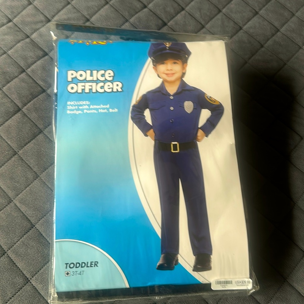 3t-4t police costume 
Never worn